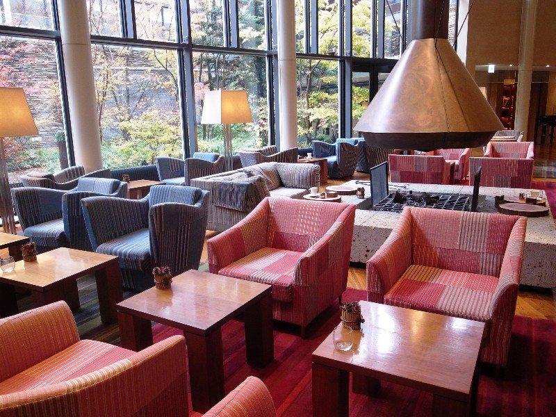 Hyatt Regency And 4*